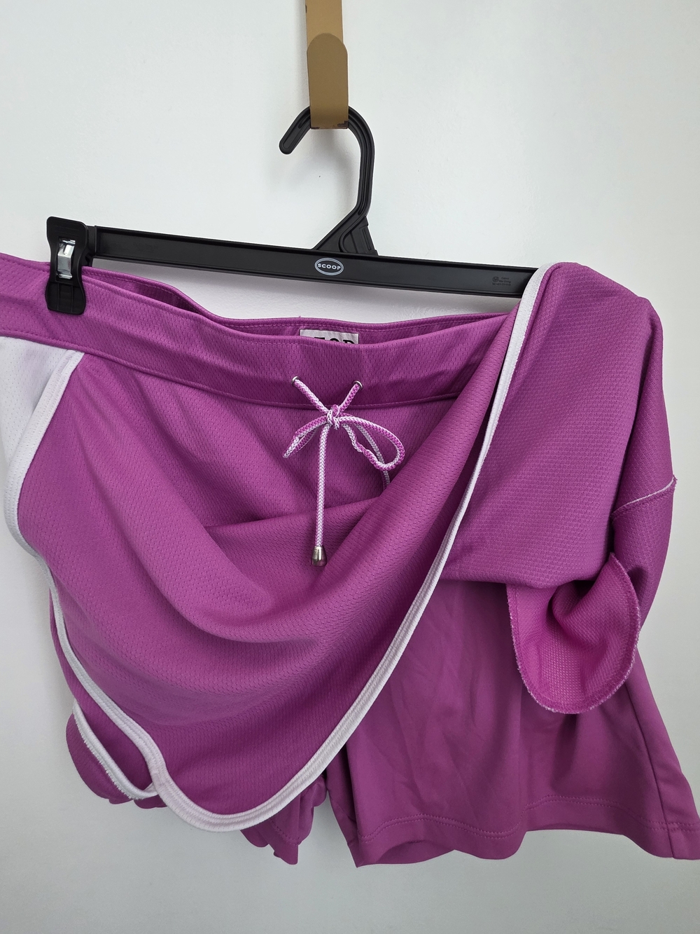 Izod Pink Golf Skort with White Drawstring - Picture 5 of 5